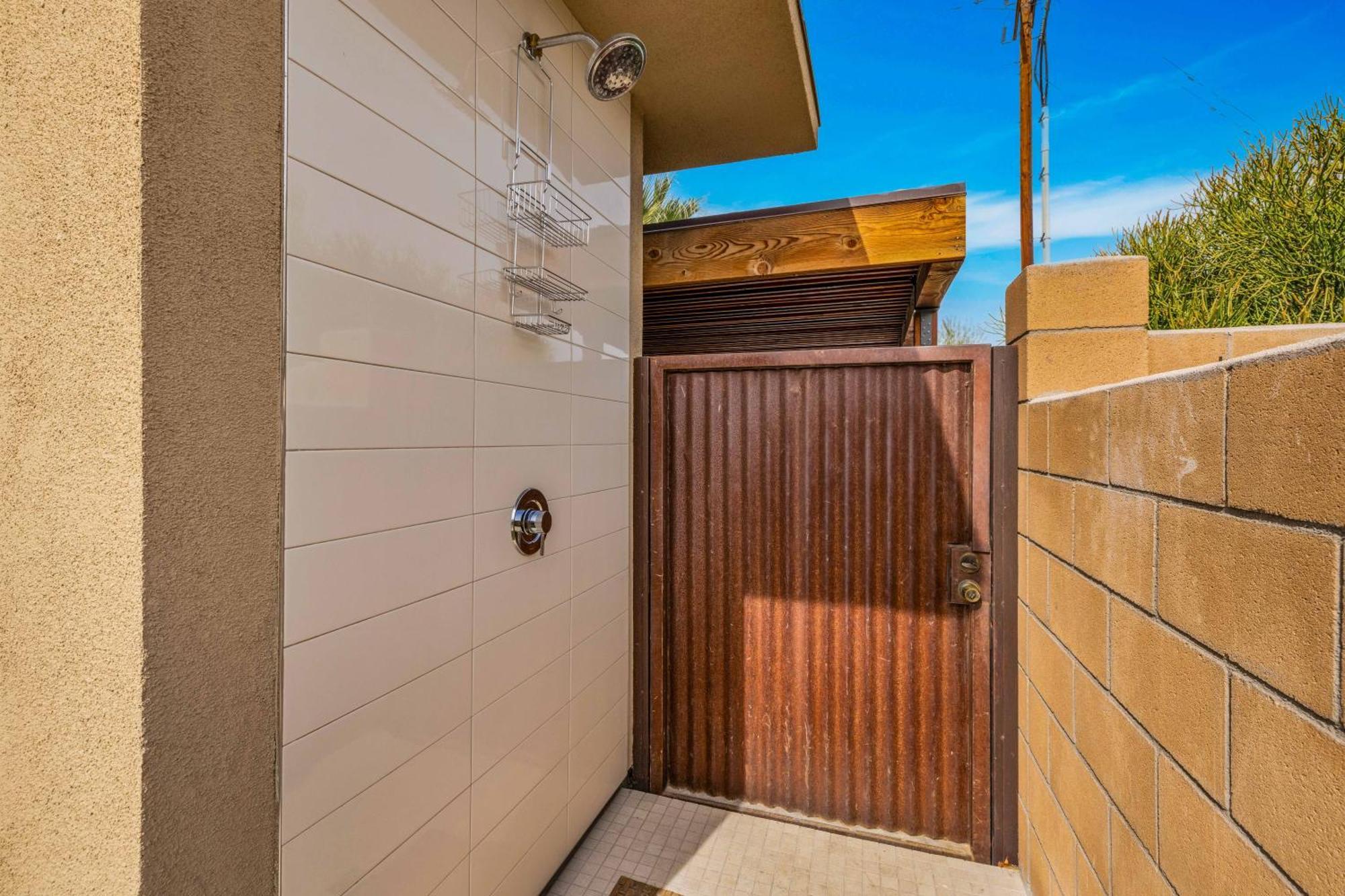 Mid-Century Elegance & Fun In Tahquitz River Estates Palm Springs Exterior photo